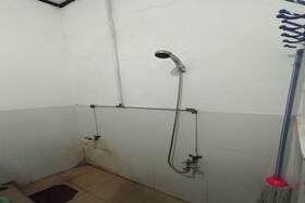 Spot On 93385 Penginapan Hj Lilis 2 Syariah