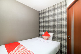 A1 Hotel By OYO Rooms
