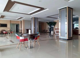 Bale Hinggil by Prafi