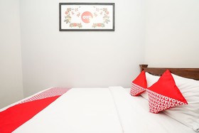 Griya Nina Syariah by OYO Rooms