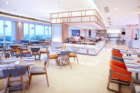 Harris Hotel & Conventions Roundabout Satellite Surabaya