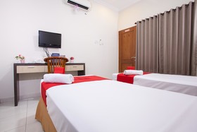 Hotel Djagalan Raya by RedDoorz