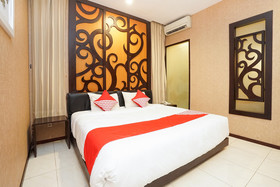 Istana Permata Ngagel by OYO Rooms