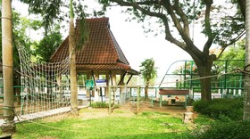 Grand Tropic Suites Hotel