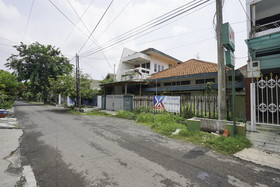 RedDoorz at Ngaggel Jaya Surabay