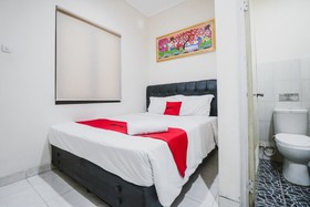 RedDoorz @ Mayjen Sungkono