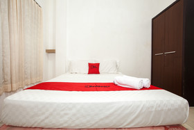 RedDoorz Near Taman Bungkul