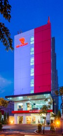 Monoloog Hotel Surabaya