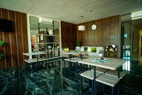 Sans Hotel Box Mansion Surabaya