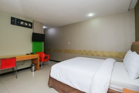 Sky Inn Ketintang 1