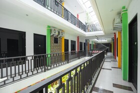 Urban 18 by OYO Rooms