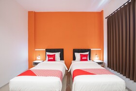 Urban 18 by OYO Rooms