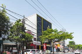 Urban 18 by OYO Rooms