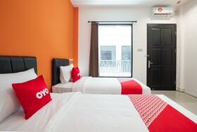 Urban 18 by OYO Rooms