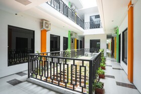 Urban 18 by OYO Rooms