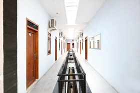 Boytown Hotel by OYO ROoms