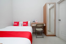 Erna's House Solo by OYO Rooms