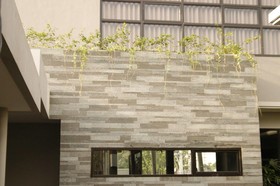 Grand Laguna Hotel & Villa