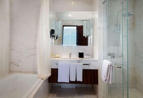 Grand Mercure Solo Baru