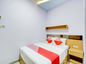 Griya Nira 3 Syariah Putri by OYO Rooms