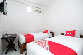 Hotel H&W Solo by OYO Rooms