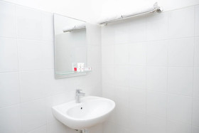 RedDoorz Plus at Hotel Surya Solo