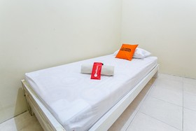 Kost Griya Hotasi by Reddoorz