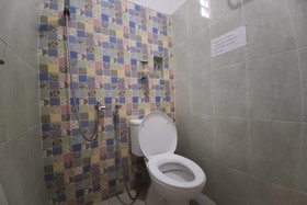 Omah Jenitra Syariah by OYO Rooms