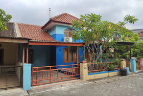 Omah Jenitra Syariah by OYO Rooms