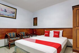OYO 94082 Hotel Gurita