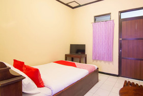 Pondok Wisata Sri Widodo by OYO Rooms