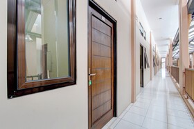 Spot On 93245 Guet House Mulia Dua Syariah