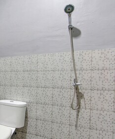 Spot On 93245 Guet House Mulia Dua Syariah