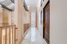 Spot On 93245 Guet House Mulia Dua Syariah