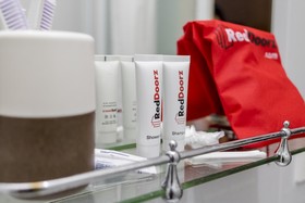 AH1 Guesthouse by RedDoorz