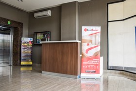 Apartment Serpong Greenview by RedDoorz