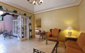 Aryaduta Lippo Village