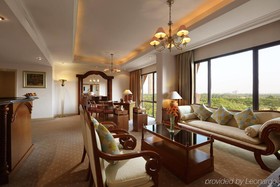 Aryaduta Lippo Village