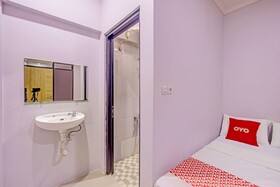 Capital O 93068 D Twinz House Syariah