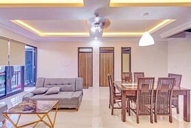 Capital O 93068 D Twinz House Syariah