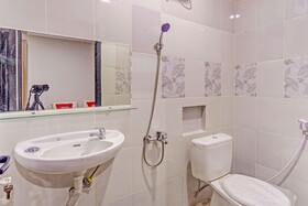 Capital O 93068 D Twinz House Syariah