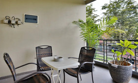 Casa Vanda Guesthouse & Accommodation by ZEN Rooms