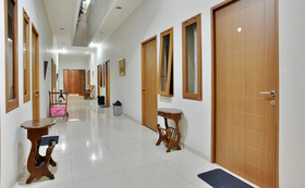 Casa Vanda Guesthouse & Accommodation by ZEN Rooms