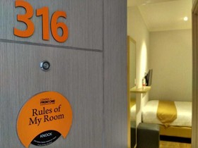 Central Front One Inn Jakarta Airport