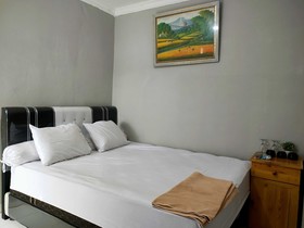 Express O 91277 Atiq Homestay Syariah