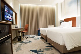 Grand Anara Airport Hotel