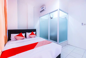 Grand Wijaya Bintaro by OYO Rooms