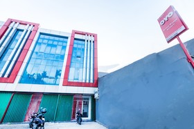 Grand Wijaya Bintaro by OYO Rooms