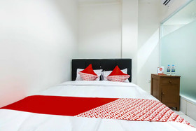 Grand Wijaya Bintaro by OYO Rooms