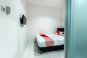 Grand Wijaya Bintaro by OYO Rooms